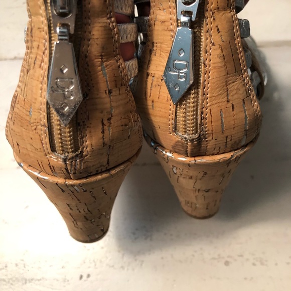 Sandals - Picture 7 of 7